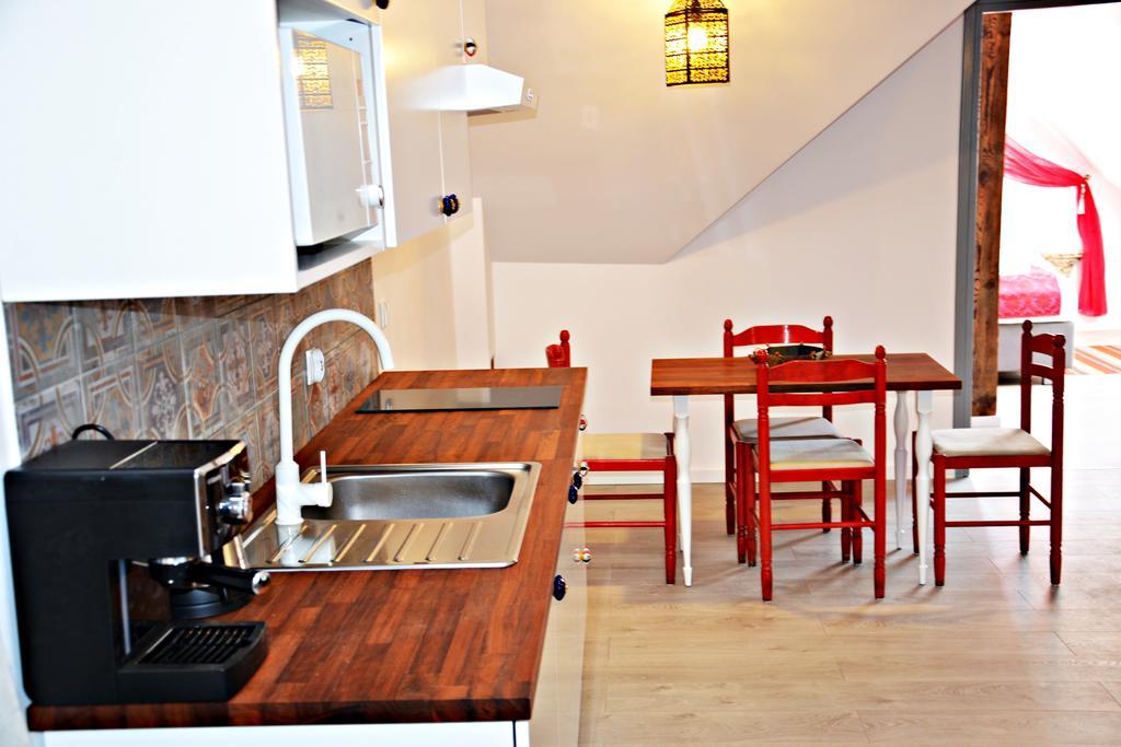 Loft By Grand Apartment *